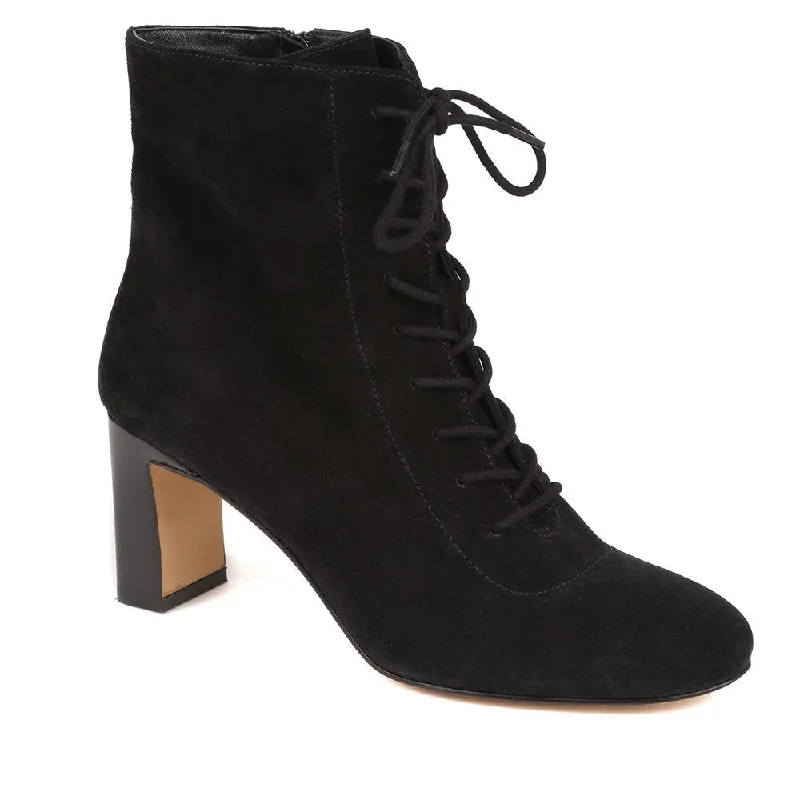 women's ankle boots for petite womenLorah Leather Lace-Up Boots - LORAH / 324 248