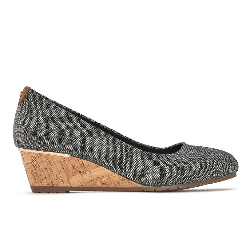 Women's metallic - finish fashion & dress shoes with a stiletto heel for a glamorous night out Santa Maria Eco Women's metallic - finish fashion & dress shoes with a stiletto heel for a glamorous night out Santa Maria Eco