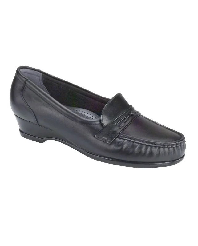 Women's Metallic Foil - Finish Loafers in Gold for a Glamorous Night Out Women's Easier Slip On Loafer - Double Wide In Black Women's Metallic Foil - Finish Loafers in Gold for a Glamorous Night Out Women's Easier Slip On Loafer - Double Wide In Black
