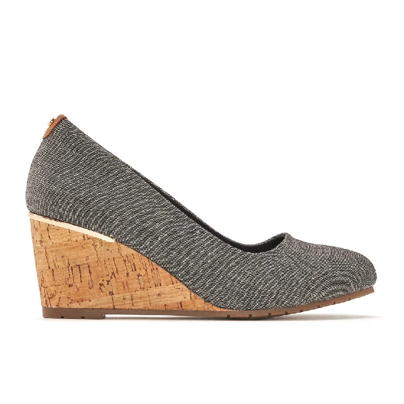 Women's metallic - finish fashion & dress shoes with a stiletto heel for a glamorous night out Orleans Eco Women's metallic - finish fashion & dress shoes with a stiletto heel for a glamorous night out Orleans Eco