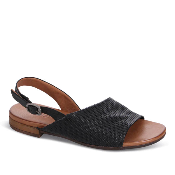 Women's Sandals with a Wedge Heel and a Tassel Detail in Orange for a Trendy LookBueno - Tiffany Black