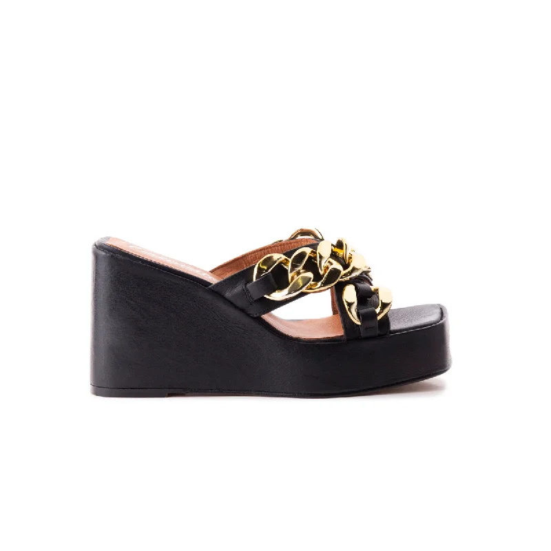 Women's Strappy Gladiator Sandals with Buckle Closures in Tan for a Boho LookCancun Black Leather