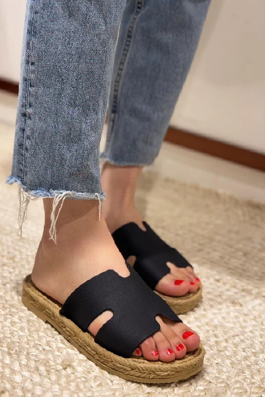 Women's Sandals with a Floral - Printed Upper in Pink for a Feminine Spring LookBLACK CUT OUT DETAIL ESPADRILLE FLAT SUMMER SANDALS