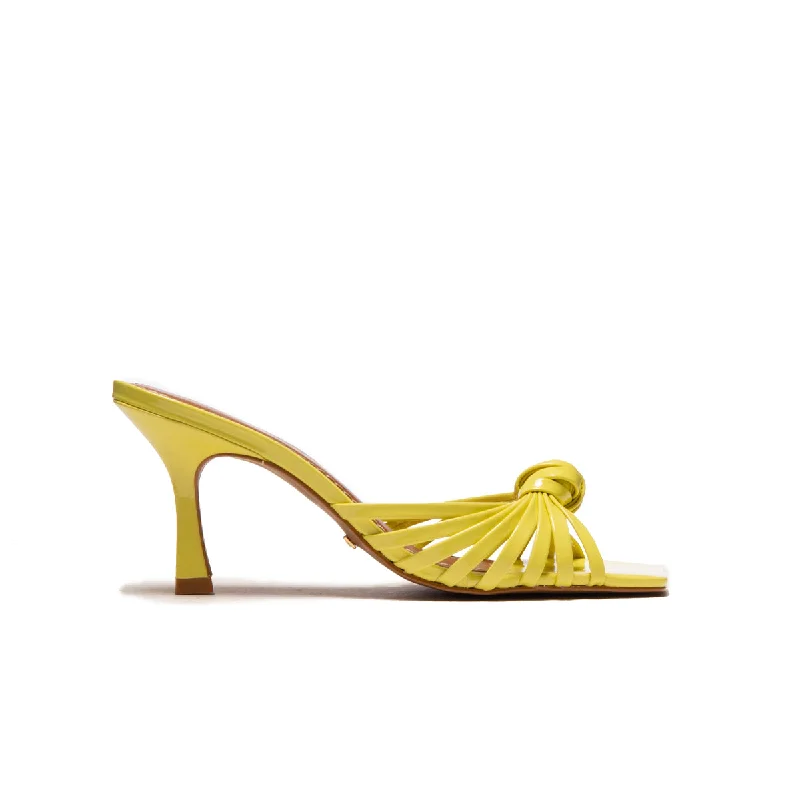 Shock - Absorbing Women's Sandals with a Soft Insole in Black for Active LifestylesCordelia Yellow Naplack