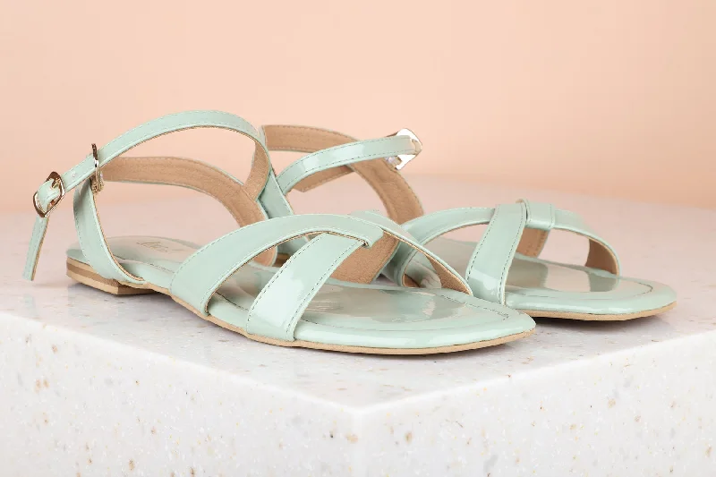 Women's Sandals with a Wedge Heel and a Tassel Detail in Orange for a Trendy LookWomen Pista Open Toe Flat Sandals