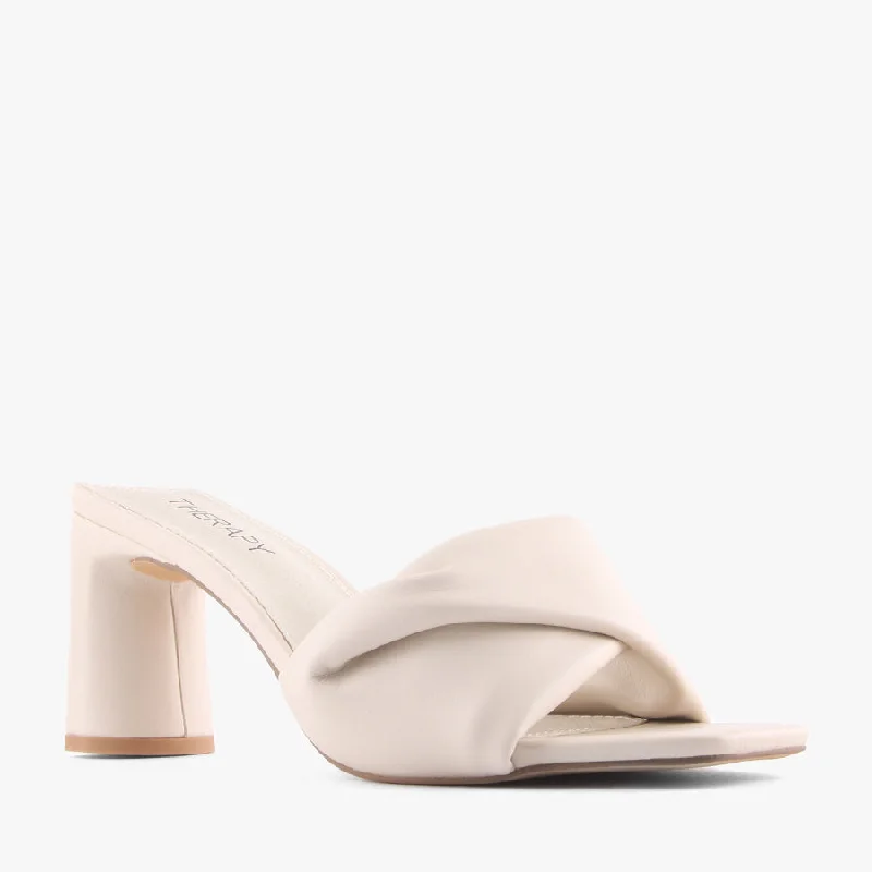 Women's Flat Slide Sandals with a Memory Foam Insole in White for All - Day ComfortKARDI BONE