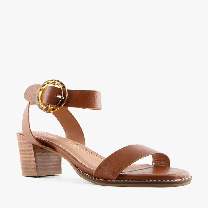 Women's Flat Slide Sandals with a Memory Foam Insole in White for All - Day ComfortSIESTA TAN