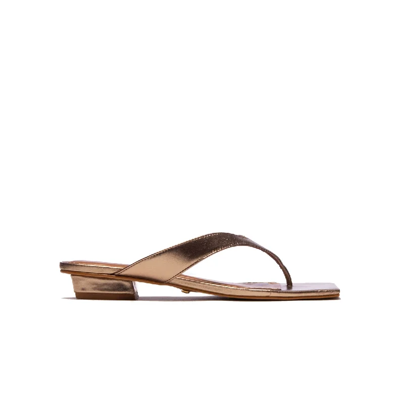 Women's Sandals with a Glitter - Coated Strap in Gold for a Sparkly Summer OutfitSoleil Bronze Metallic