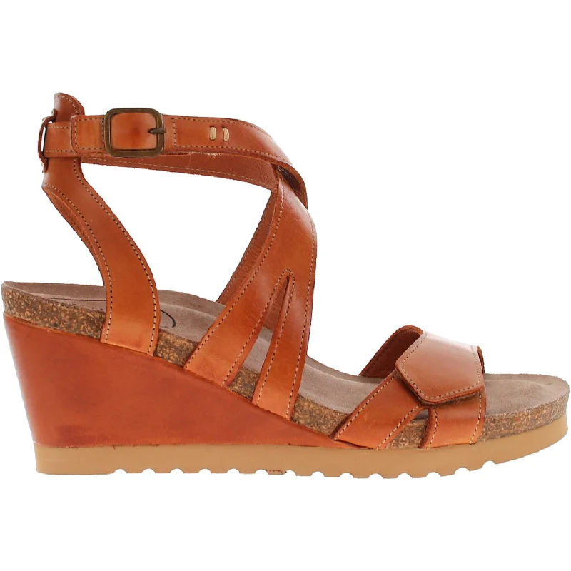 Women's Strappy Gladiator Sandals with Buckle Closures in Tan for a Boho LookXcellent