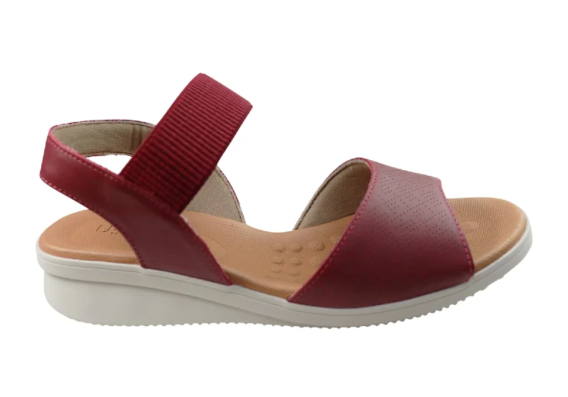 Women's Sandals with a Glitter - Coated Strap in Gold for a Sparkly Summer OutfitUsaflex Darling Womens Comfortable Leather Sandals Made In Brazil