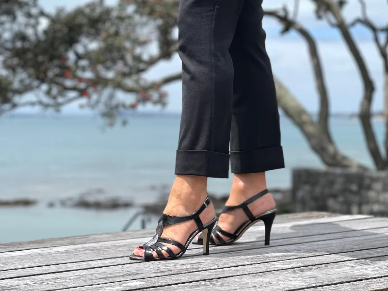 Women's Rhinestone - Embellished Open - Toe Sandals in Silver for a Glamorous Party LookViola Glynda