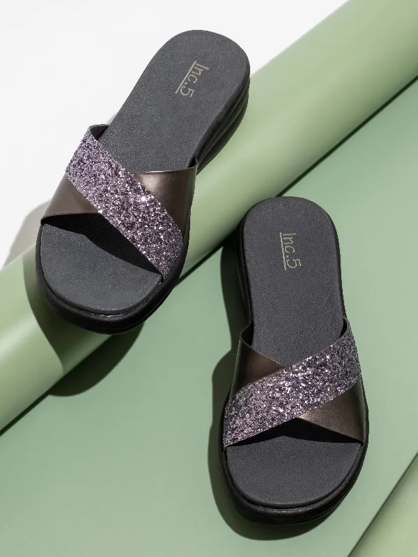 Elastic - Strap Women's Sandals with a Padded Toe in Teal for Easy On - and - OffWomen Pewter-Colourblocked Open Toe Comfort Sandals