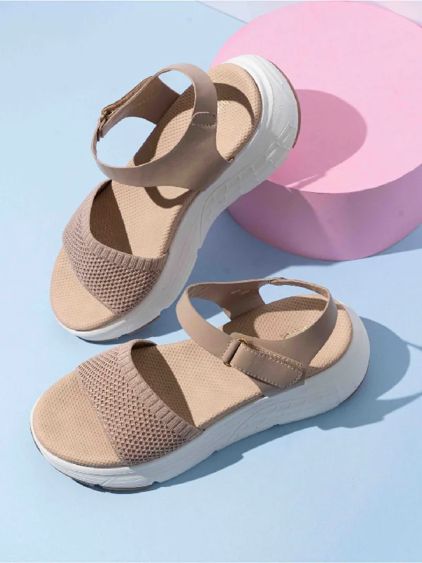 Waterproof Women's Rubber Beach Sandals with Arch Support in Blue for Water ActivitiesWomens Beige Casual Solid Round Toe Flat Sandals