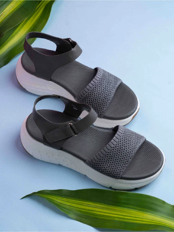 Women's Thong Sandals with a Beaded Design in Multicolor for a Beachy AestheticWomens Grey Casual Solid Round Toe Flat Sandals