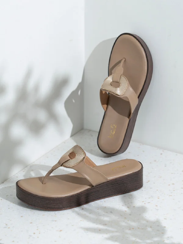 Women's Flat Slide Sandals with a Memory Foam Insole in White for All - Day ComfortWomens Tan Casual Solid Round Toe Sandals