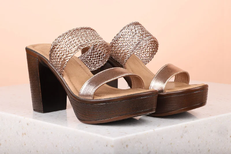 Women's Flat Slide Sandals with a Memory Foam Insole in White for All - Day ComfortWomen Rose gold Solid Sandals