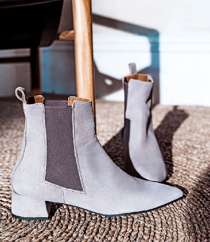 women's ankle boots with zippersZEBE35 Pointed Ankle Boot with Gusset in Taupe Suede women's ankle boots with zippersZEBE35 Pointed Ankle Boot with Gusset in Taupe Suede